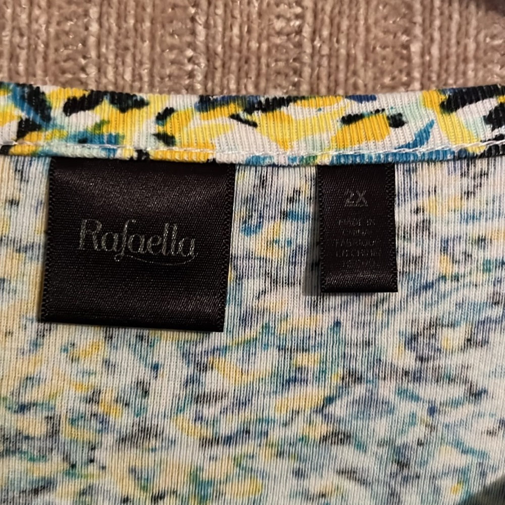 ❤️4/$25 Rafaella top - Picture 7 of 8